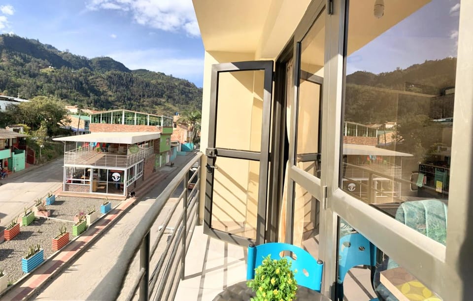 Property building, Spring, Day, Natural landscape, Balcony/Terrace, Living room, Mountain view
