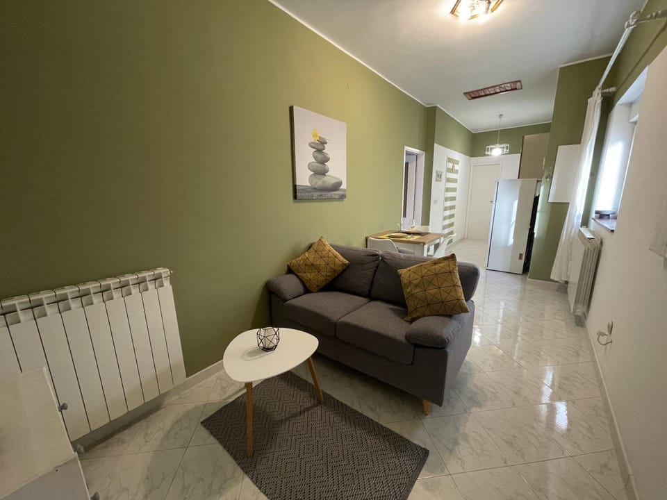 Living room, Seating area, Dining area, air conditioner