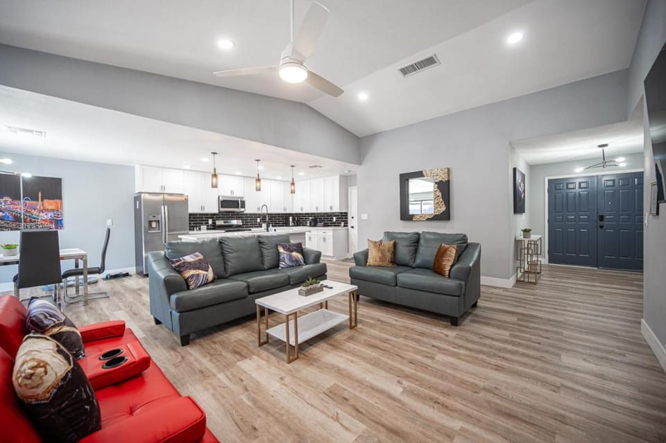 Luxury Retreat The Vegas Edition House in Summerlin