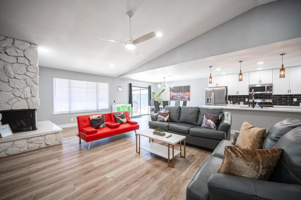 Luxury Retreat The Vegas Edition House in Summerlin