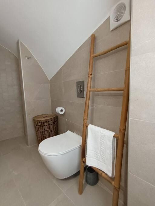 Tsolakis Luxury House 2 Apartment in Leonidio