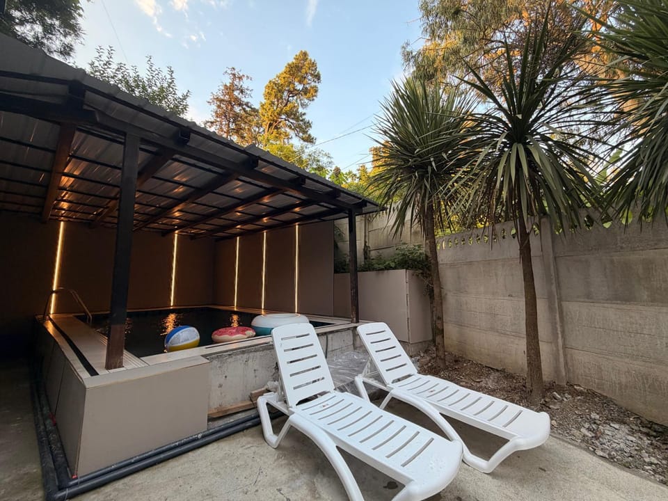 Villa TG for Large Families with Private Pool Villa in Batumi