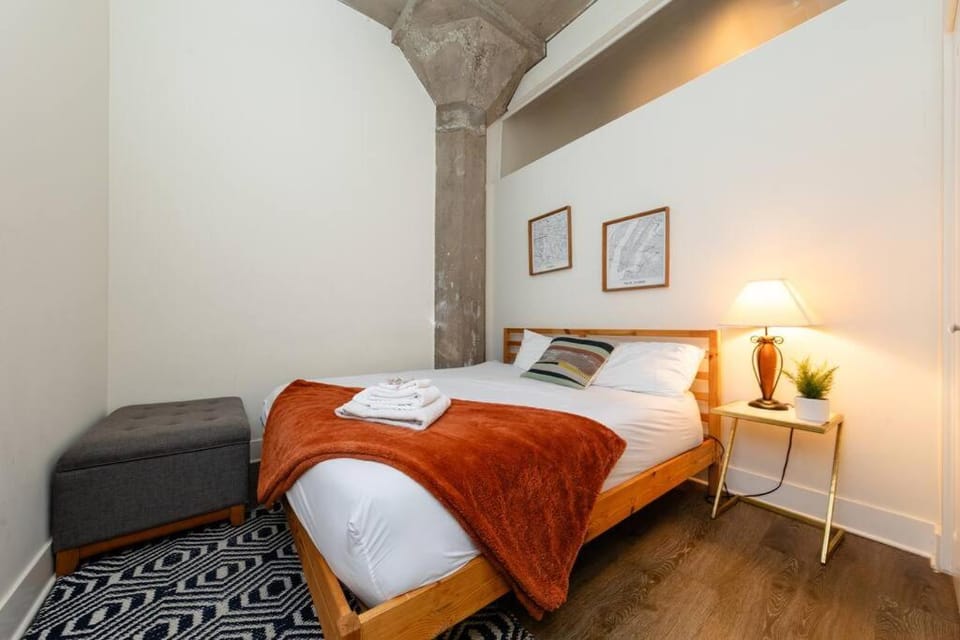 Family-Friendly 3BR Near McCormick Place, Soldier Field & Shedd Aquarium, A Prime South Loop Spot Apartment in South Loop