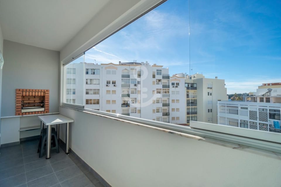 View (from property/room), Balcony/Terrace, City view
