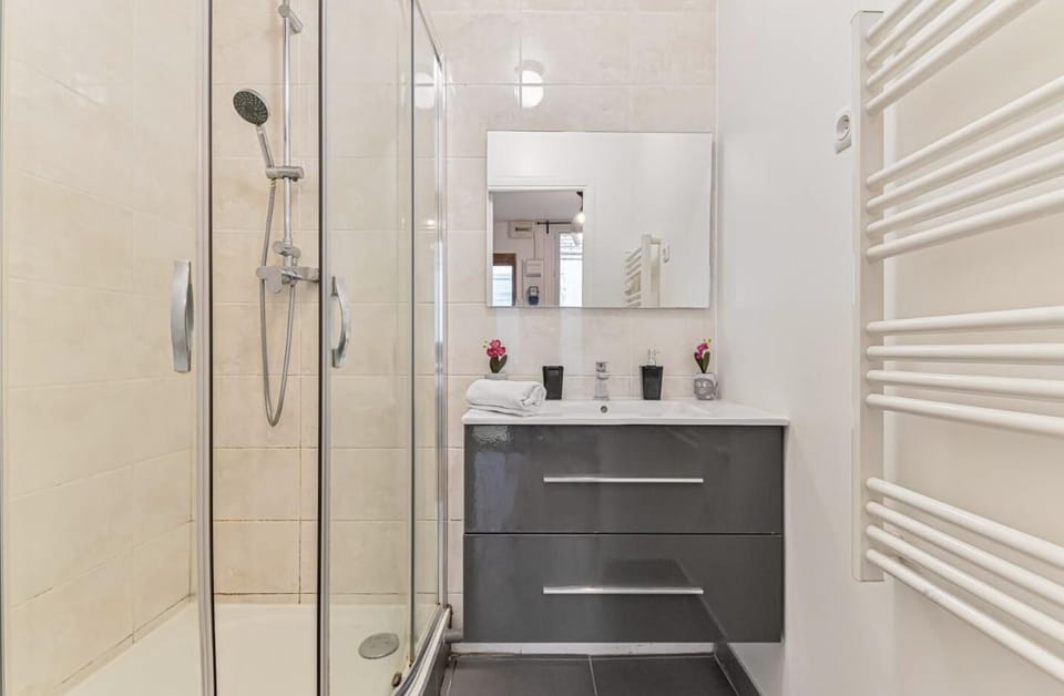 Charmant duplex à deux pas de Paris et du RER B Apartment in Paris