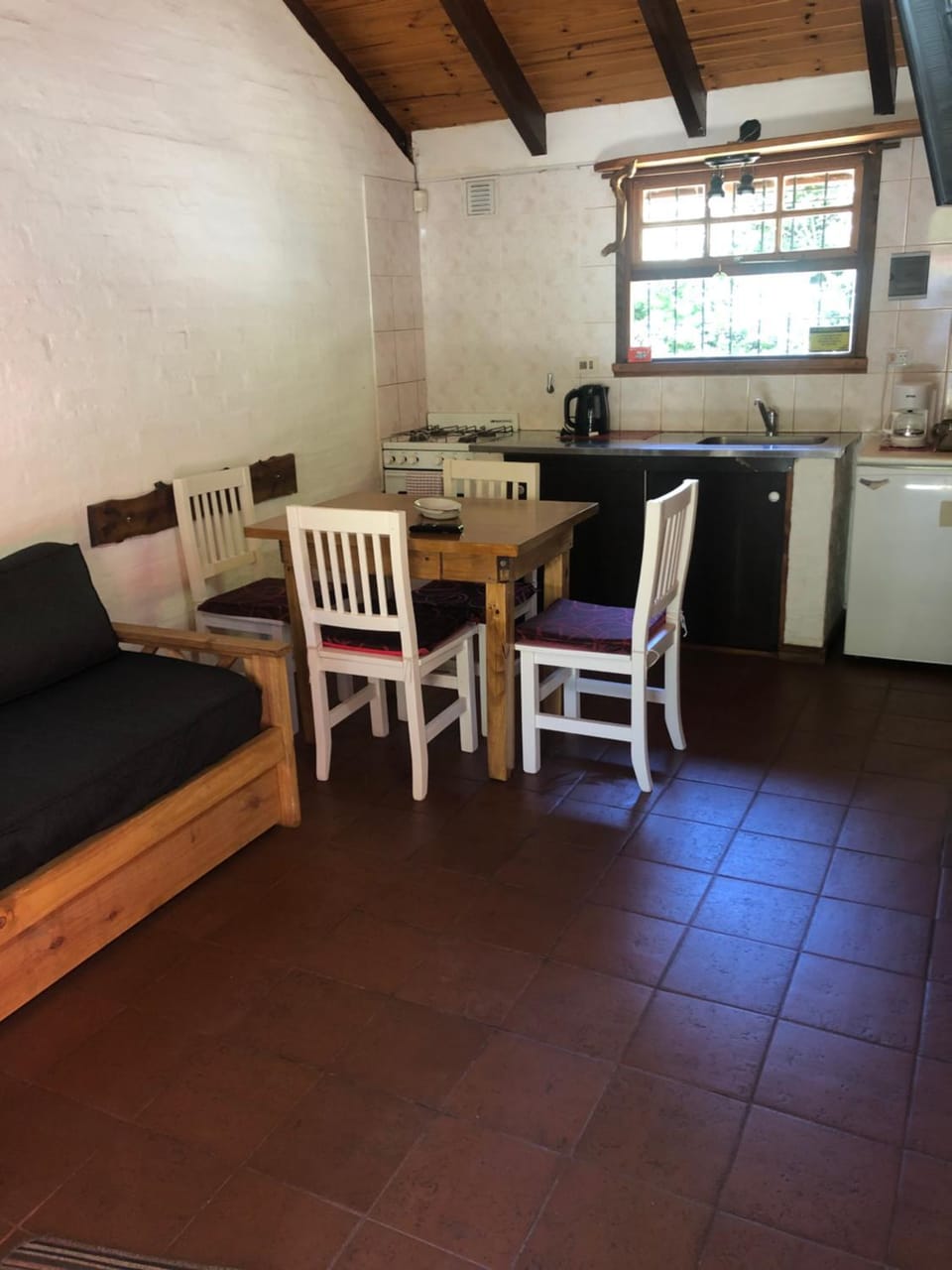 Kitchen or kitchenette, Living room, Seating area, Dining area, pet friendly
