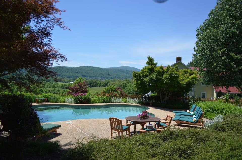 Fairhill Farm Country Vacation Rentals Villa in Shenandoah Valley