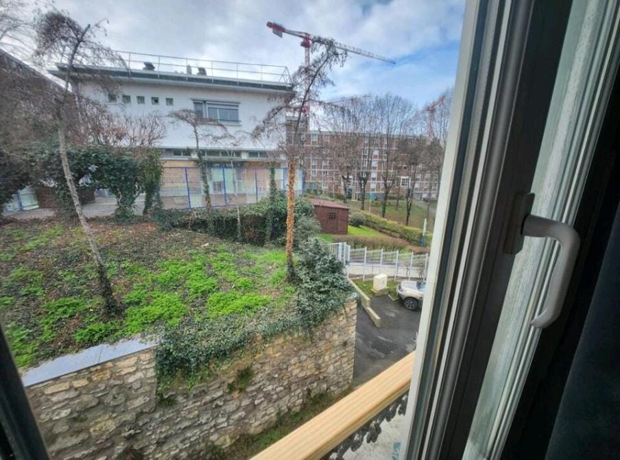 Très beau 2 pièces à 400m de Paris Apartment in Île-de-France