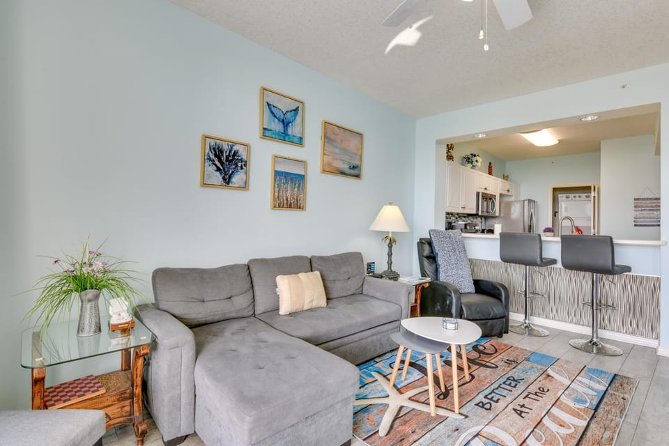 Sunny Fort Walton Beach Condo - Walk to Ocean! House in Okaloosa Island