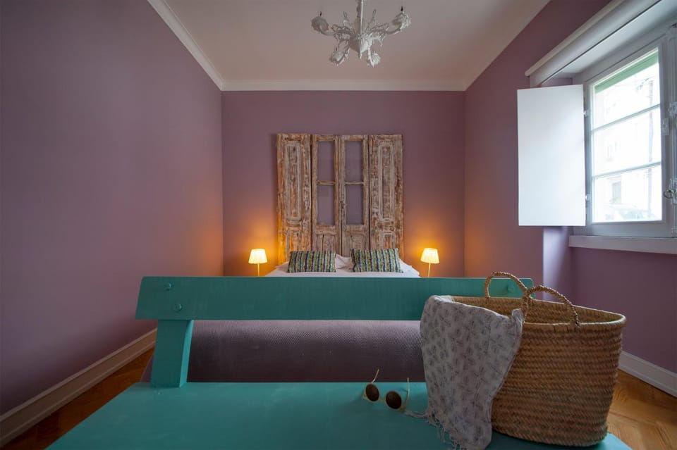 Bed, Photo of the whole room, Seating area, Bedroom