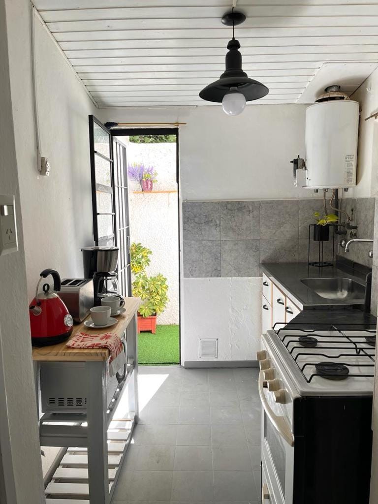 Kitchen or kitchenette, minibar, oven, pet friendly, toaster