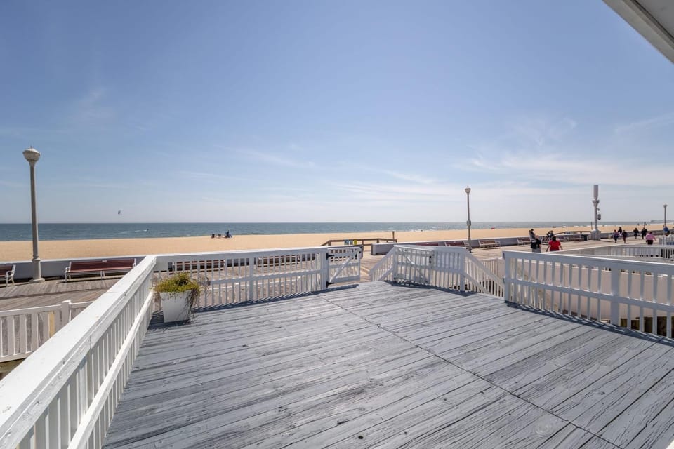 Sea Foam Ocean Front 1005 Apartment in Ocean City