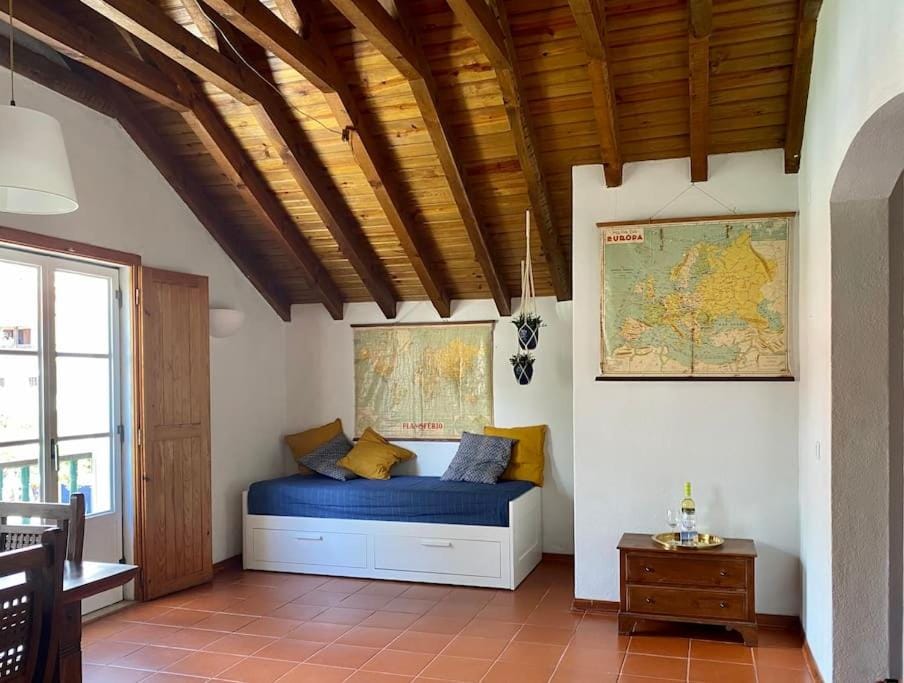 The Captain’s House - 2min walking from the beach Apartment in Sesimbra
