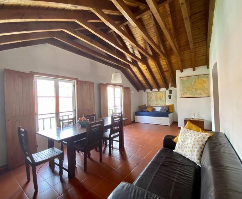 The Captain’s House - 2min walking from the beach Apartment in Sesimbra