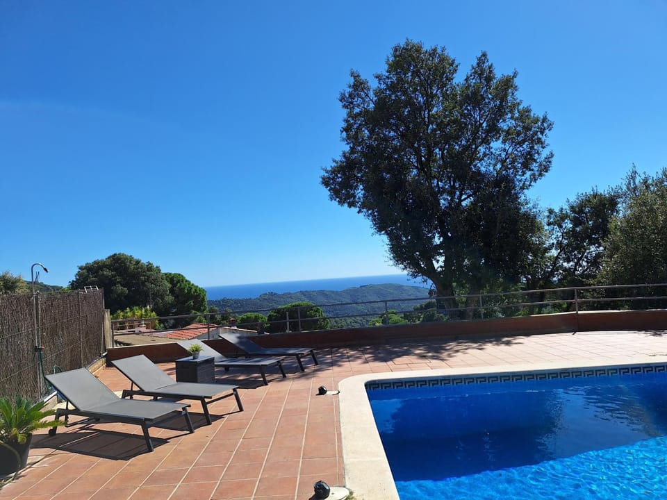 Casa Roure-4BR-Piscina privada-BBQ-Vistas Mar House in Maresme