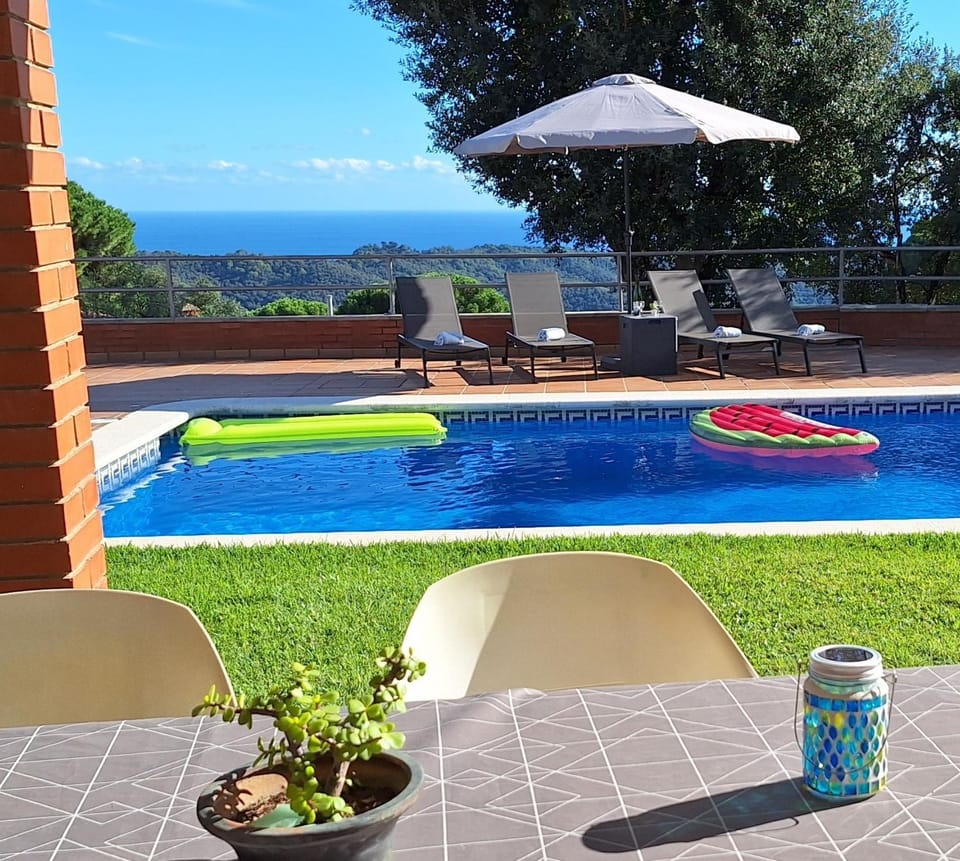 Natural landscape, Pool view, Sea view, Swimming pool, sunbed