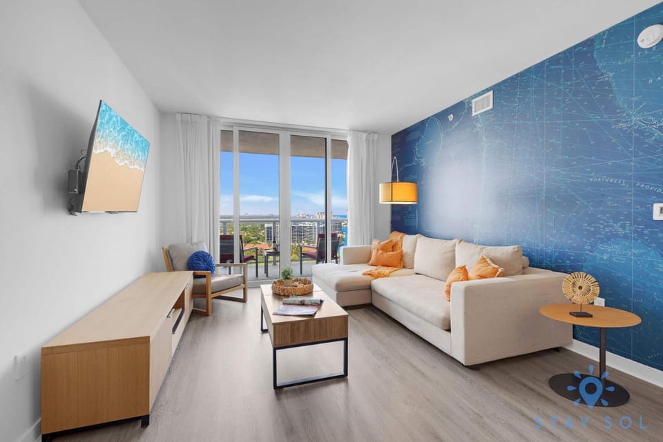 Condo Retreat with Stunning Views and Amazing Pools Apartment in Hallandale Beach
