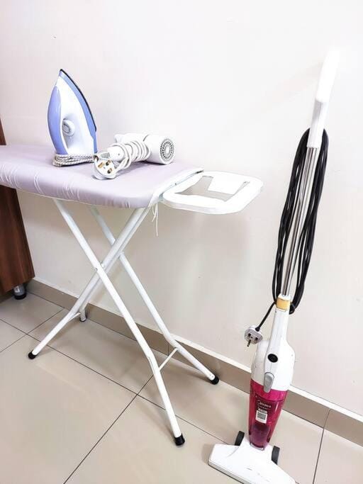 TuR15 PisaStadium 9pax 4rooms PrivateHouse Apartment in Bayan Lepas