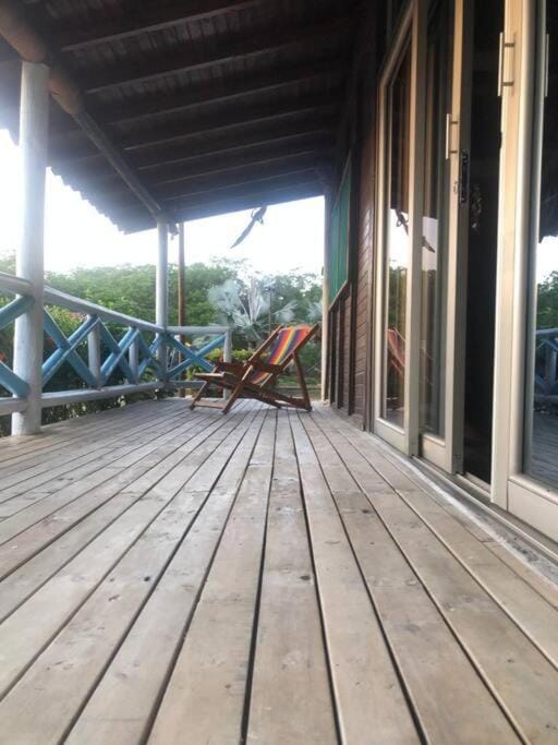 Property building, Day, Balcony/Terrace