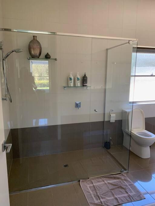 Shower, Toilet, Bathroom