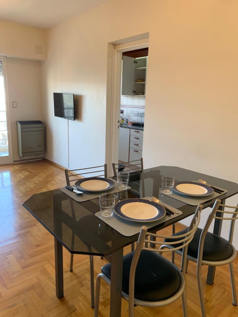 TV and multimedia, Dining area, air conditioner