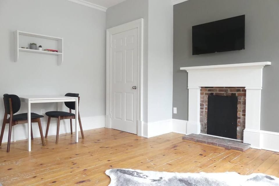 Historic Downtown Apt #2 Apartment in Dartmouth