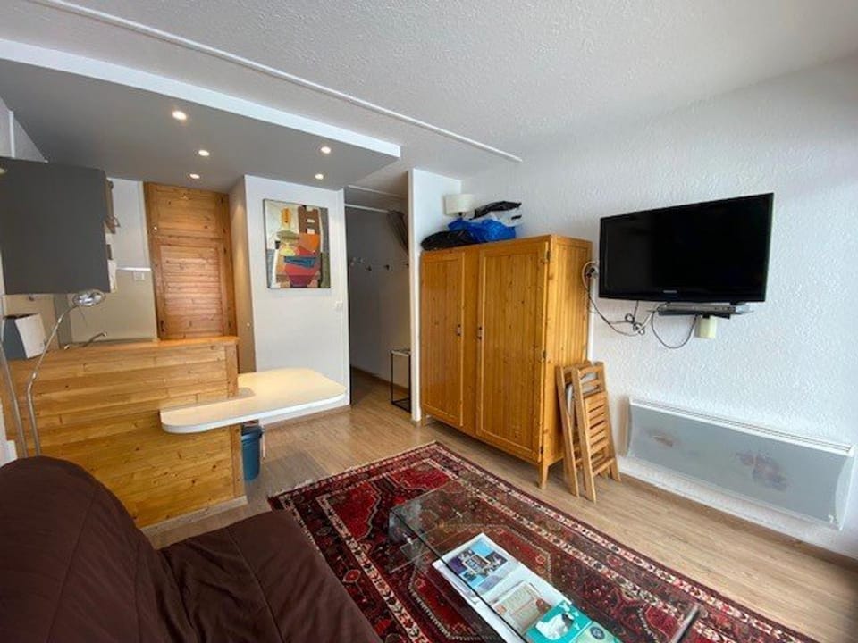 Studio 4 pers balcon, accès direct pistes, ascenseur - FR-1-602-115 Apartment in Navarre