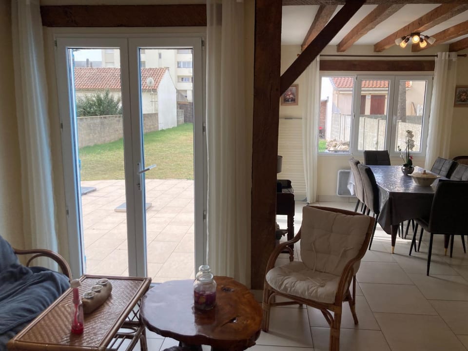 Maison près plage avec jardin, 2 chambres pour vacances paisibles - FR-1-323-500 House in Saint-Jean-de-Monts
