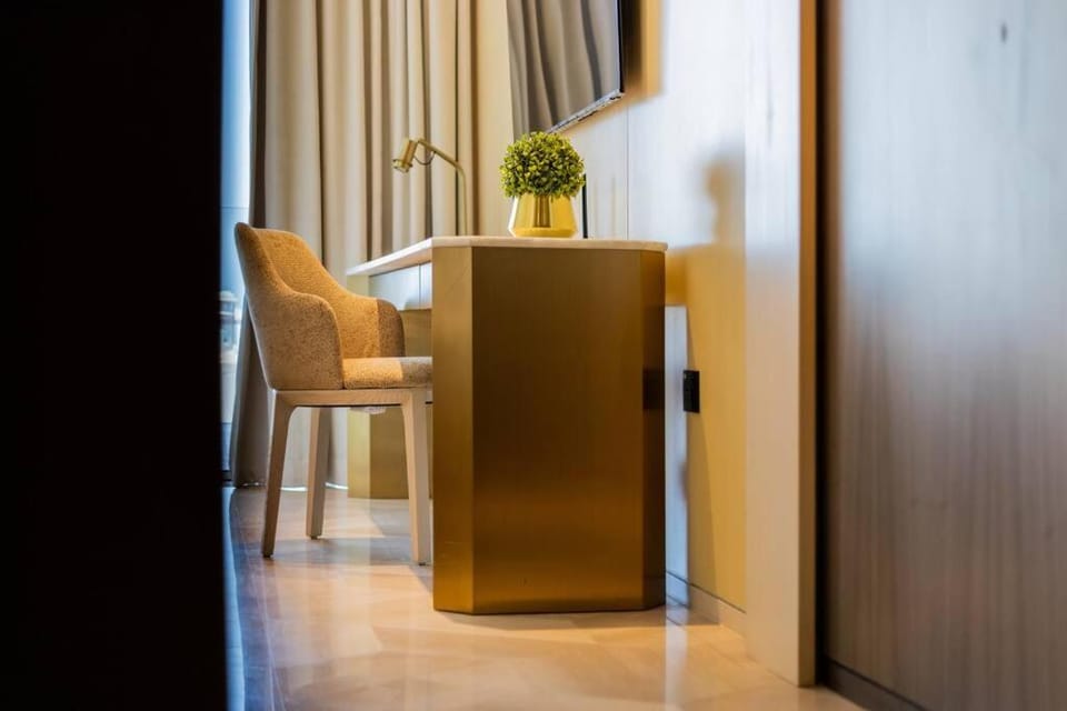 *Five Palm* 2bdr Private Beach Apartment in Dubai