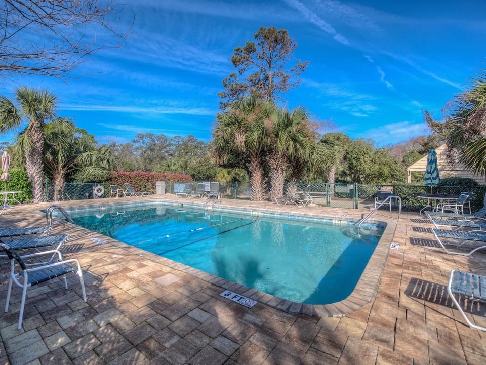 Natural landscape, Garden, Seating area, Swimming pool