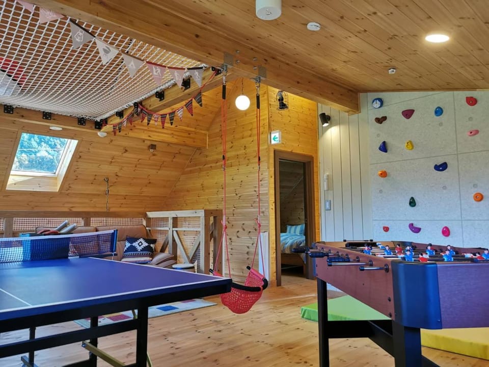 Table tennis