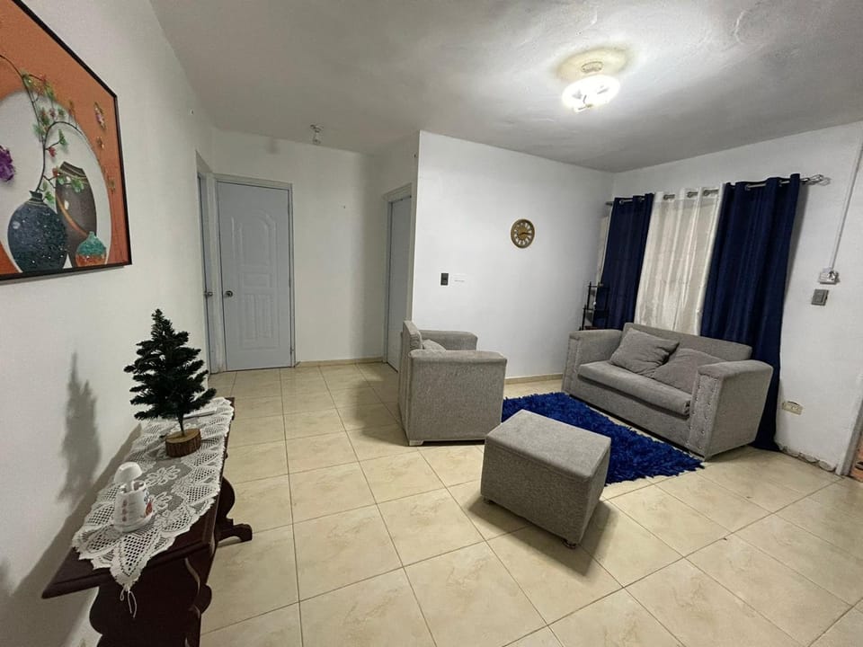 Casa con parqueo, Netflix piscina en Hotel Villa Marchena House in Dominican Republic