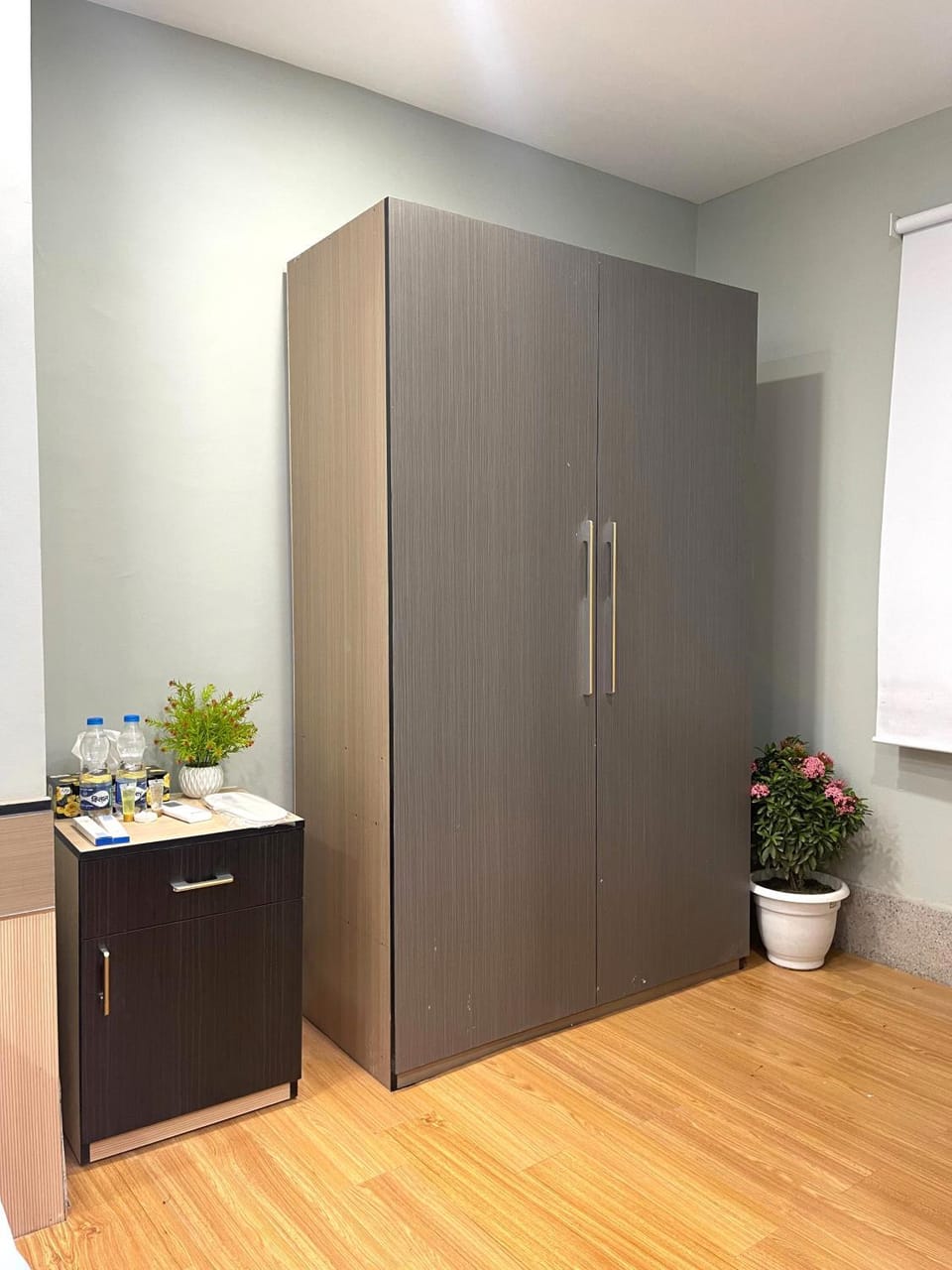 wardrobe