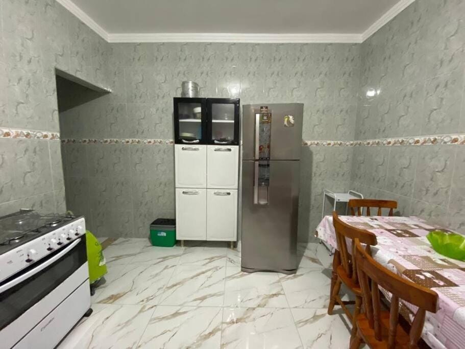 Quitinet Simples e aconchegante 1 quarto, ar condicionado Apartment in Bertioga