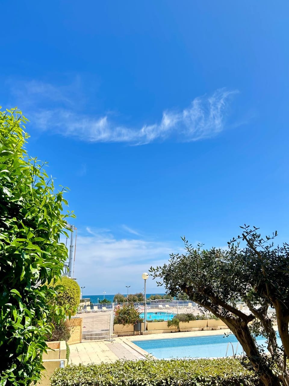 Pool view, Sea view