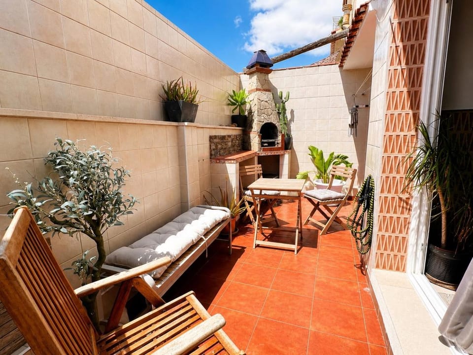 Tarifa Family House 5 min walk to the beach and old town Chalet in Tarifa