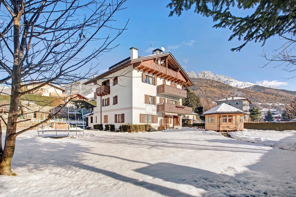Property building, Day, Natural landscape, Winter, Mountain view