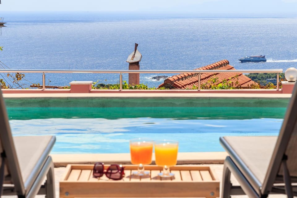 Patio, View (from property/room), Balcony/Terrace, Dining area, Sea view, sunbed