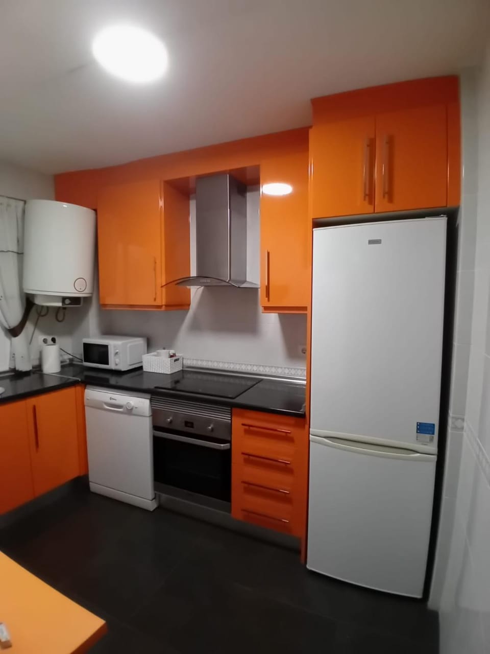 Kitchen or kitchenette, dishwasher, minibar, pet friendly, stove, toaster