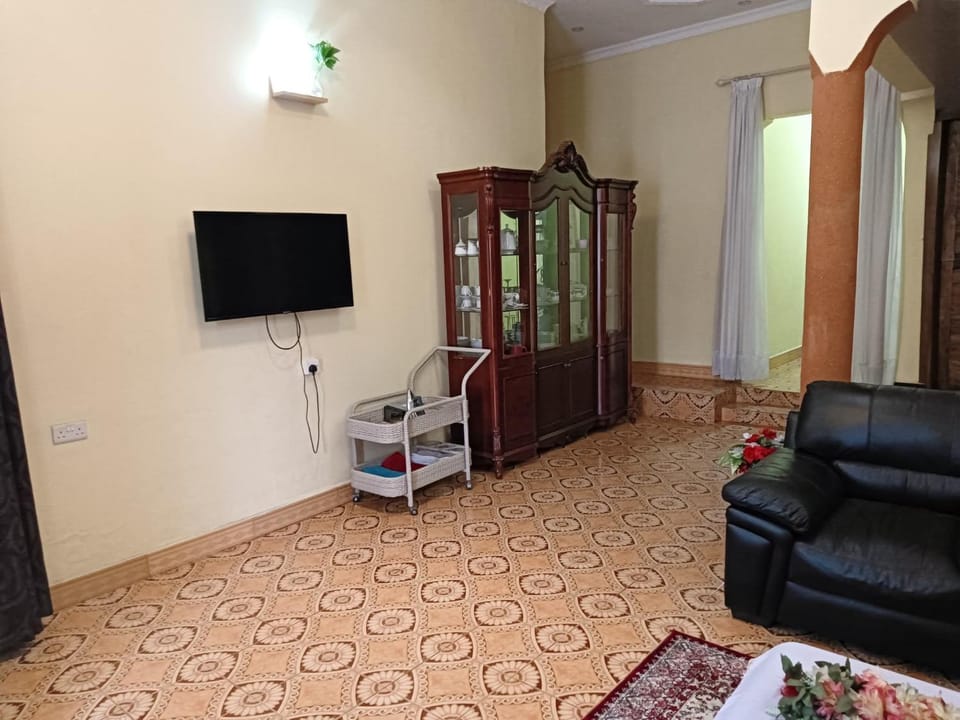 Communal lounge/ TV room, Living room, Seating area