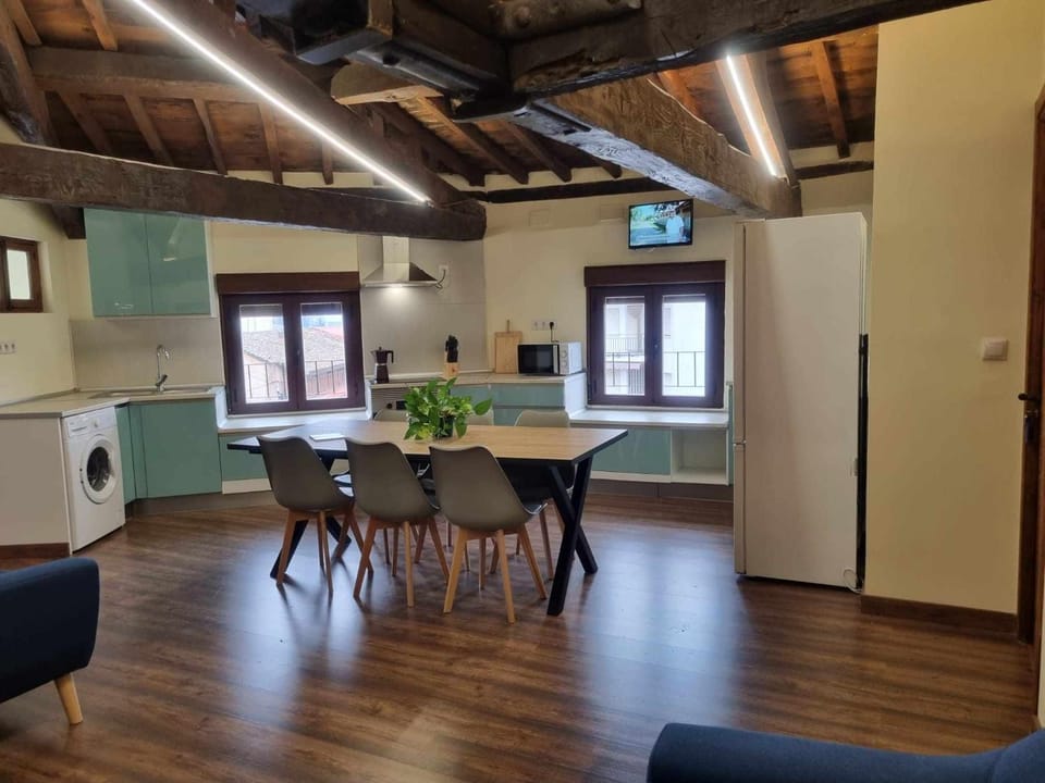 TV and multimedia, Kitchen or kitchenette, Living room, Dining area