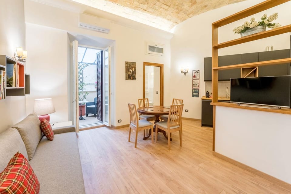 TV and multimedia, Dining area