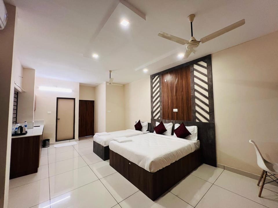 Bed, TV and multimedia, Bedroom, towels, wardrobe, air conditioner