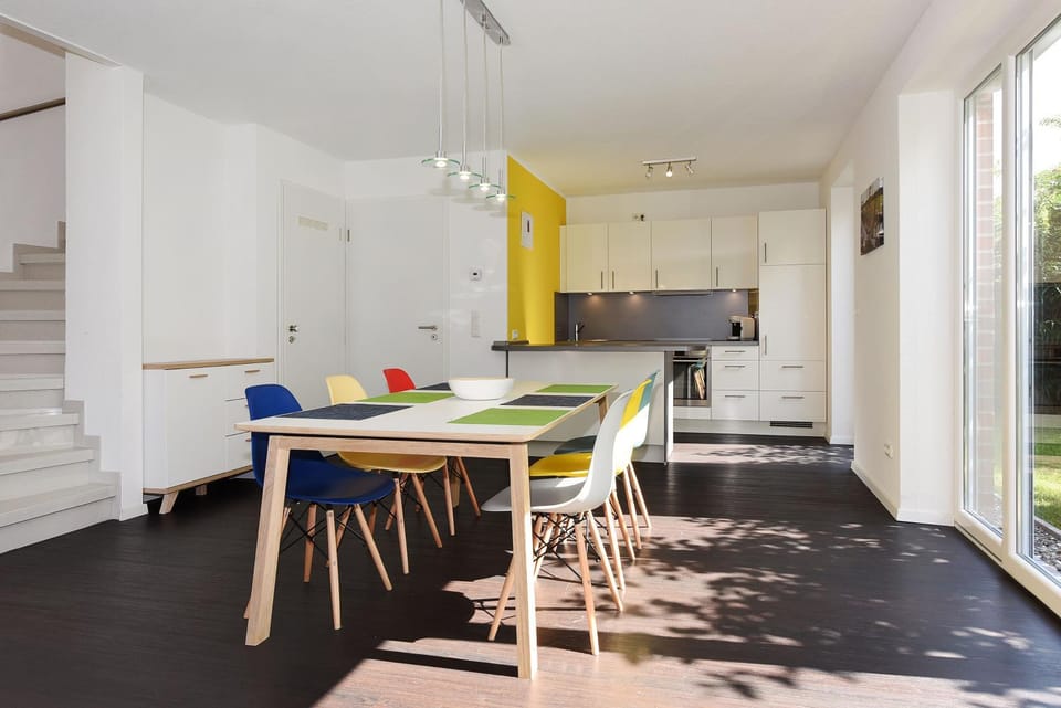 Kitchen or kitchenette, Dining area, minibar, pet friendly, stove