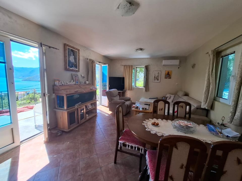 Samardzici 2-dvosoban Apartment in Kotor Municipality