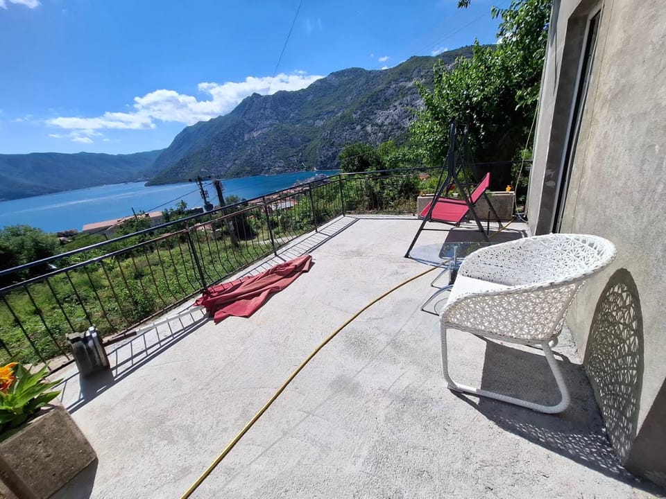 Samardzici 2-dvosoban Apartment in Kotor Municipality