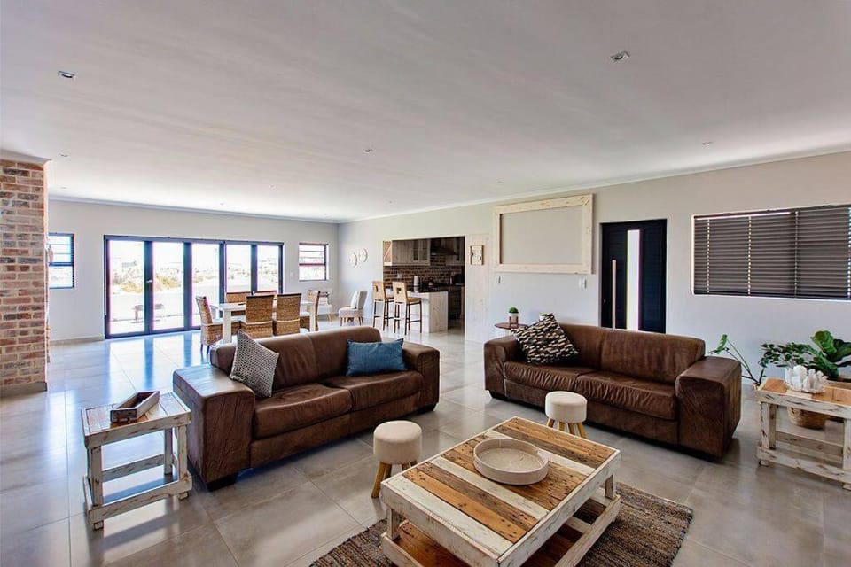 Modern Leisure, Langebaan House in Western Cape