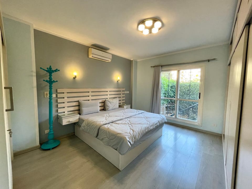 Bed, Photo of the whole room, Bedroom, air conditioner