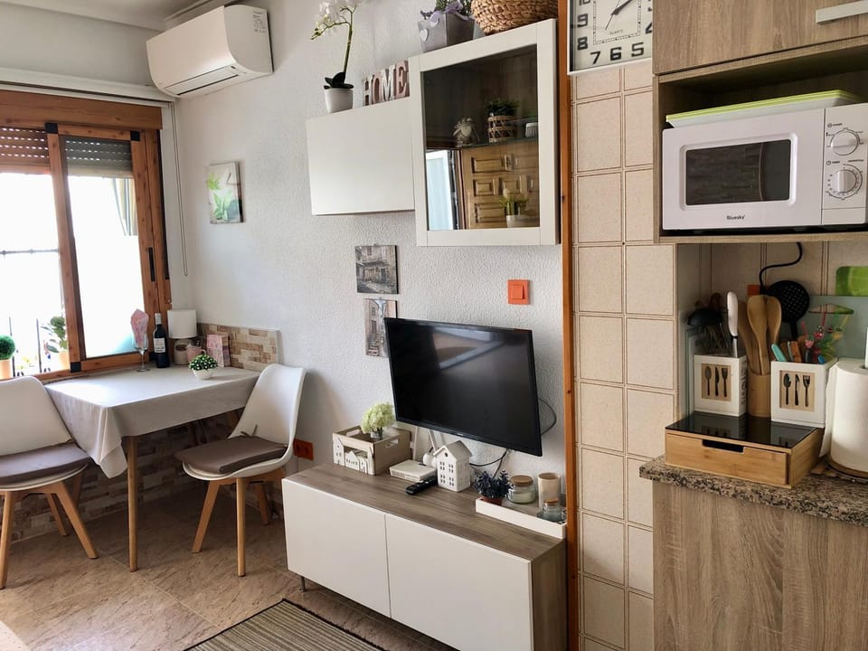 TV and multimedia, Dining area, oven