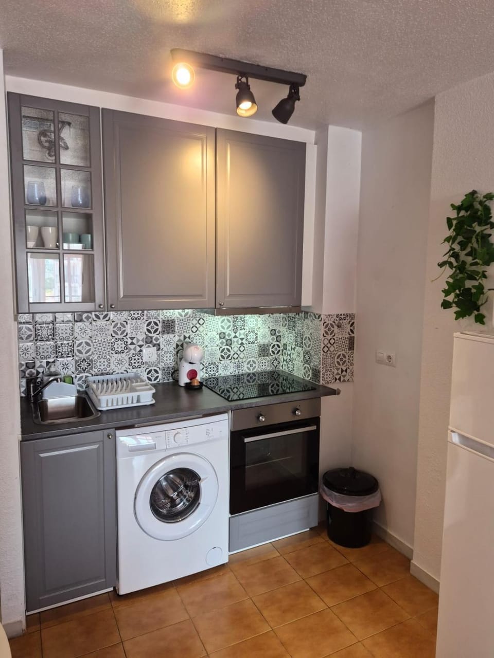 Kitchen or kitchenette, kitchen, kitchen